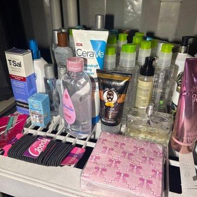 2886 • makeup products