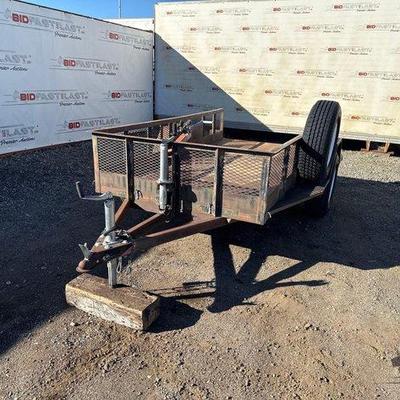 110 • 2001 utility trailer