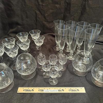 Elegant Assorted Etched Glassware Set – Monogrammed “H” Collection