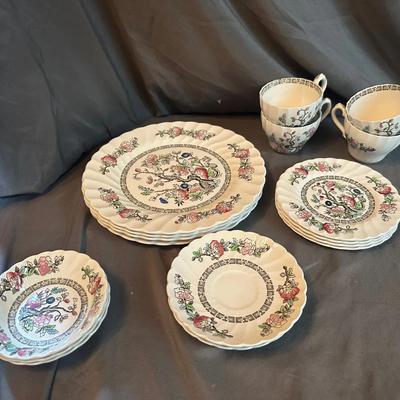 Myott China Set – “Meadow Flower” Floral Pattern