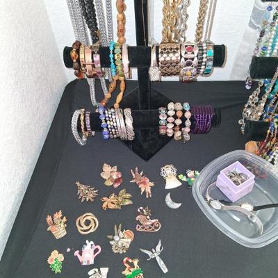 Sale Photo Thumbnail #3