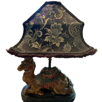 Camel Base Decorative Table Lamp