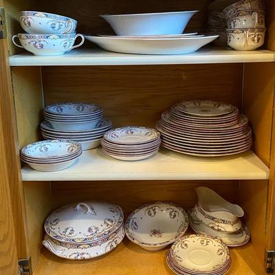 Antique China Set Over 100 Pieces By J&G Meakin 