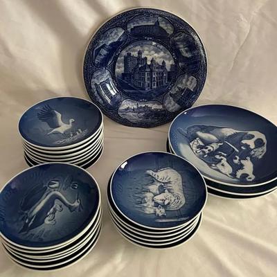 Blue & White Decorative Mother’s Day Plates