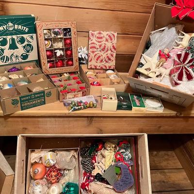 Vintage Christmas Decor Mystery Lot