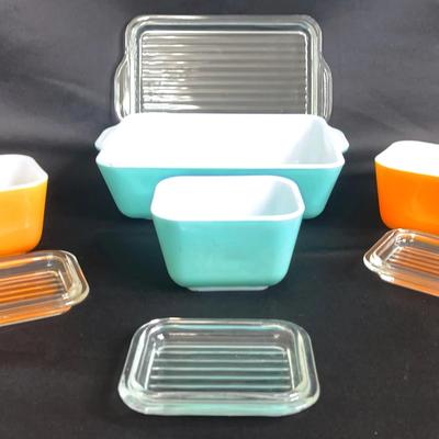 Turquoise And Orange Pyrex Set