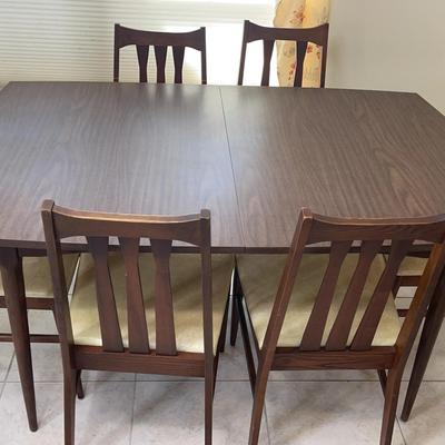 MCM Extended Dining Table And 6 Chairs 