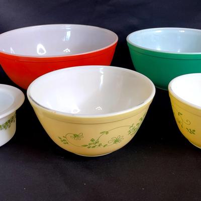 Pyrex: Shenandoah, Spring Blossom, Orange and Green