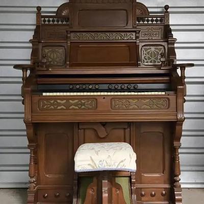 Antique Pump Organ (ALTERNATIVE PICK-UP LOCATION)