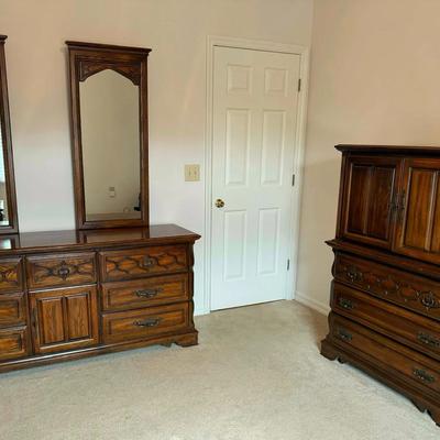MCM Sumter Cabinet Co. Chest Set