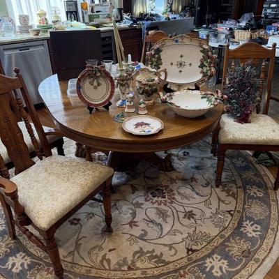 Dining Table & 6 Chairs