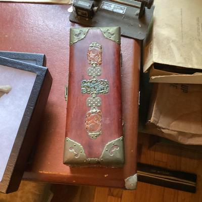 Vintage chinese jewelry box