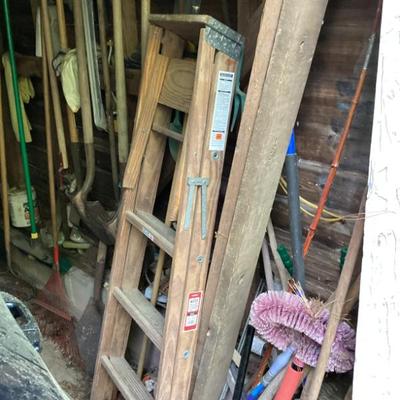 6 foot wood ladder