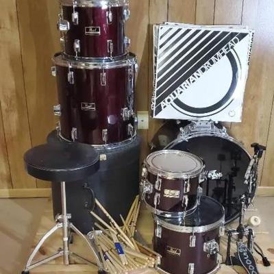 Pearl Drum Kit with Heads and Accessories 
