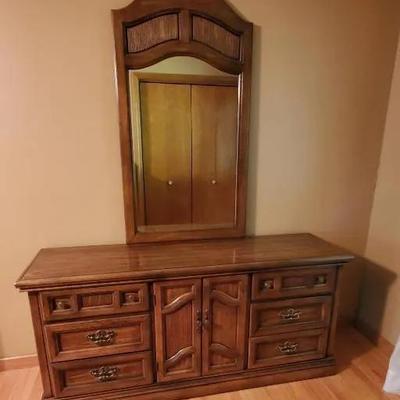 (2) Piece Bedroom Set