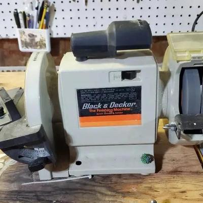 Black & Decker Bench Grinder & Sander and Small Vise