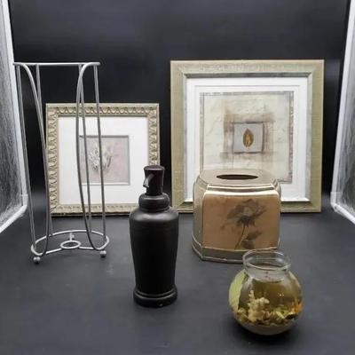 (6) Bathroom Decor Items 