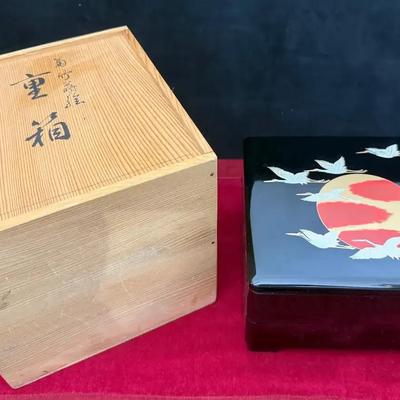 Japanese black lacquer crane box