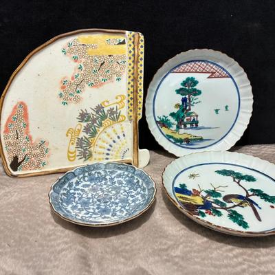 Fan shaped porcelain dish