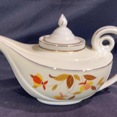 Vintage Hall China Autumn Leaf Aladdin teapot (#1)