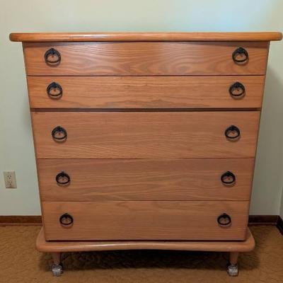Kroehler Chest of Drawers
