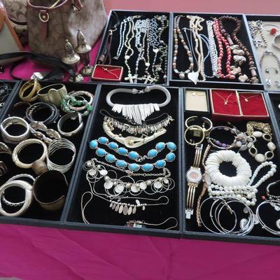 Sale Photo Thumbnail #13