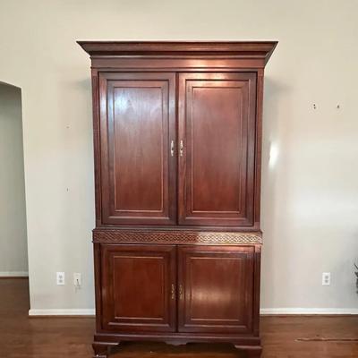 Lexington Furnitire Palmer House Armoire