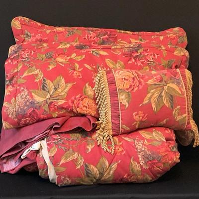 Croscill King Comforter Set