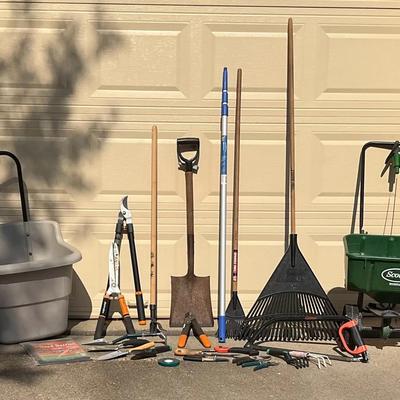 Lawn & Garden Tools