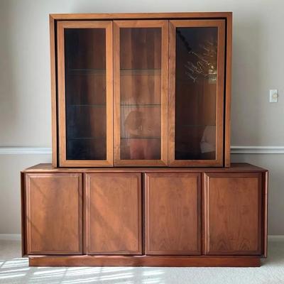 Dillingham Mfg Co Natural Oil Walnut China Hutch
