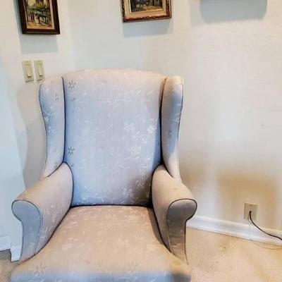 Po147 wingback chair with 3 artworks