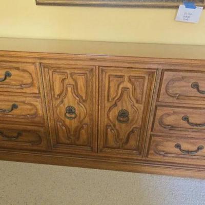 Po134 vintage bedroom dresser