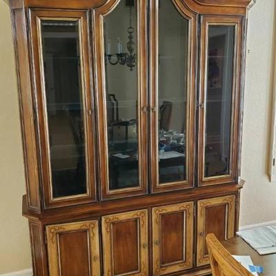 Po115 heritage china hutch