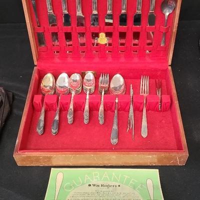Wm Rogers Silverplate Flatware & Chest