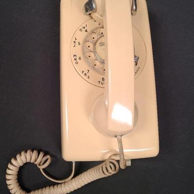 Retro Ringer - Old School Land-Line Telephone 