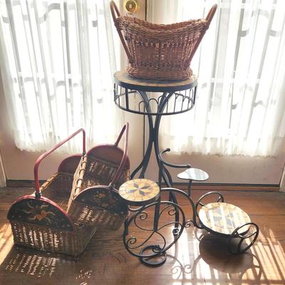 Plant Stands And Baskets 