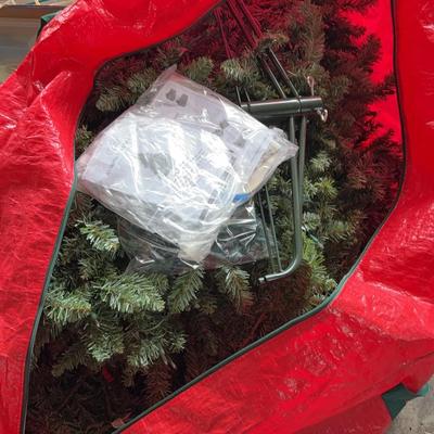 Oasis Craft Pre-Lighted Christmas Tree