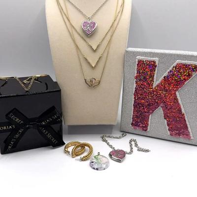 Assorted Jewelry 
