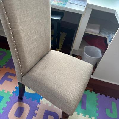 Upholstered dining chair