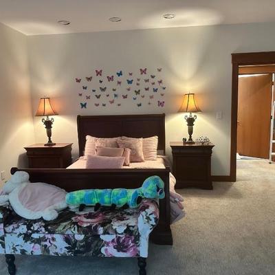 Queen size bedframe and matching nightstands with table lamps