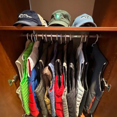 Men's North Face vests & hats