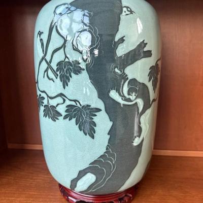 Vase korean celadon cheongja jade green glaze)