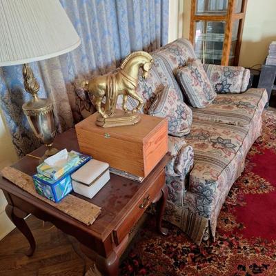 Livingroom furniture.
