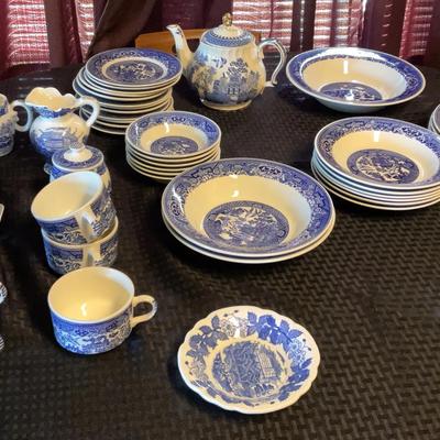 Collection of 46 Piece Set of Blue Willow China