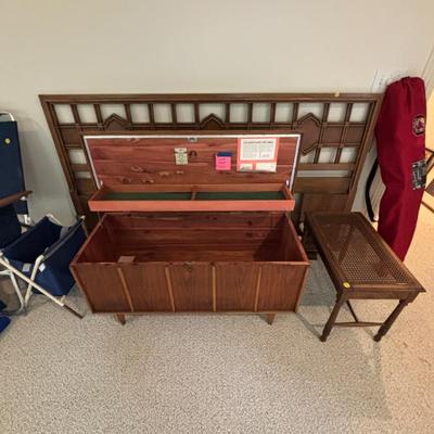Lane cedar chest