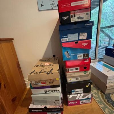 Women’s shoes new in box