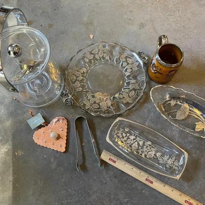 Lot Of Various Housewares Including A Plastic Ice Bucket