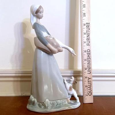 Lladro Woman With Duck And Dog