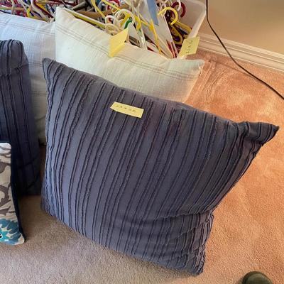 Lot Of 5 Throw Pillows