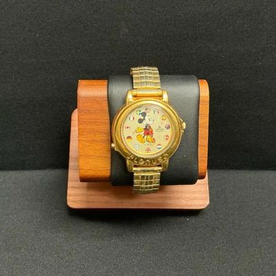 Vintage Lorus Disney Mickey Mouse World Flag Musical Watch